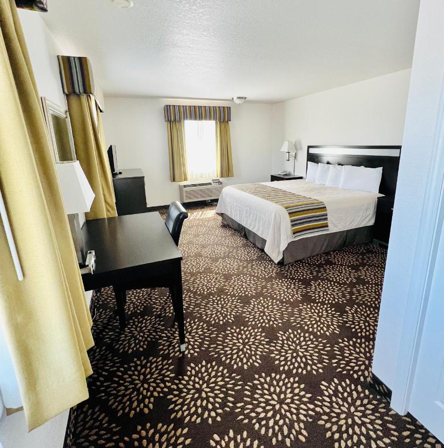 Court Plaza Inn & Suites Of Mackinaw Mackinaw City Buitenkant foto