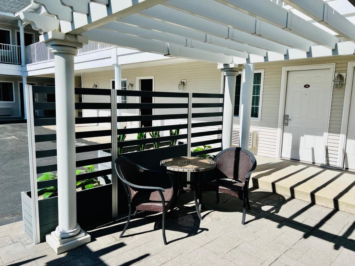 Court Plaza Inn & Suites Of Mackinaw Mackinaw City Buitenkant foto