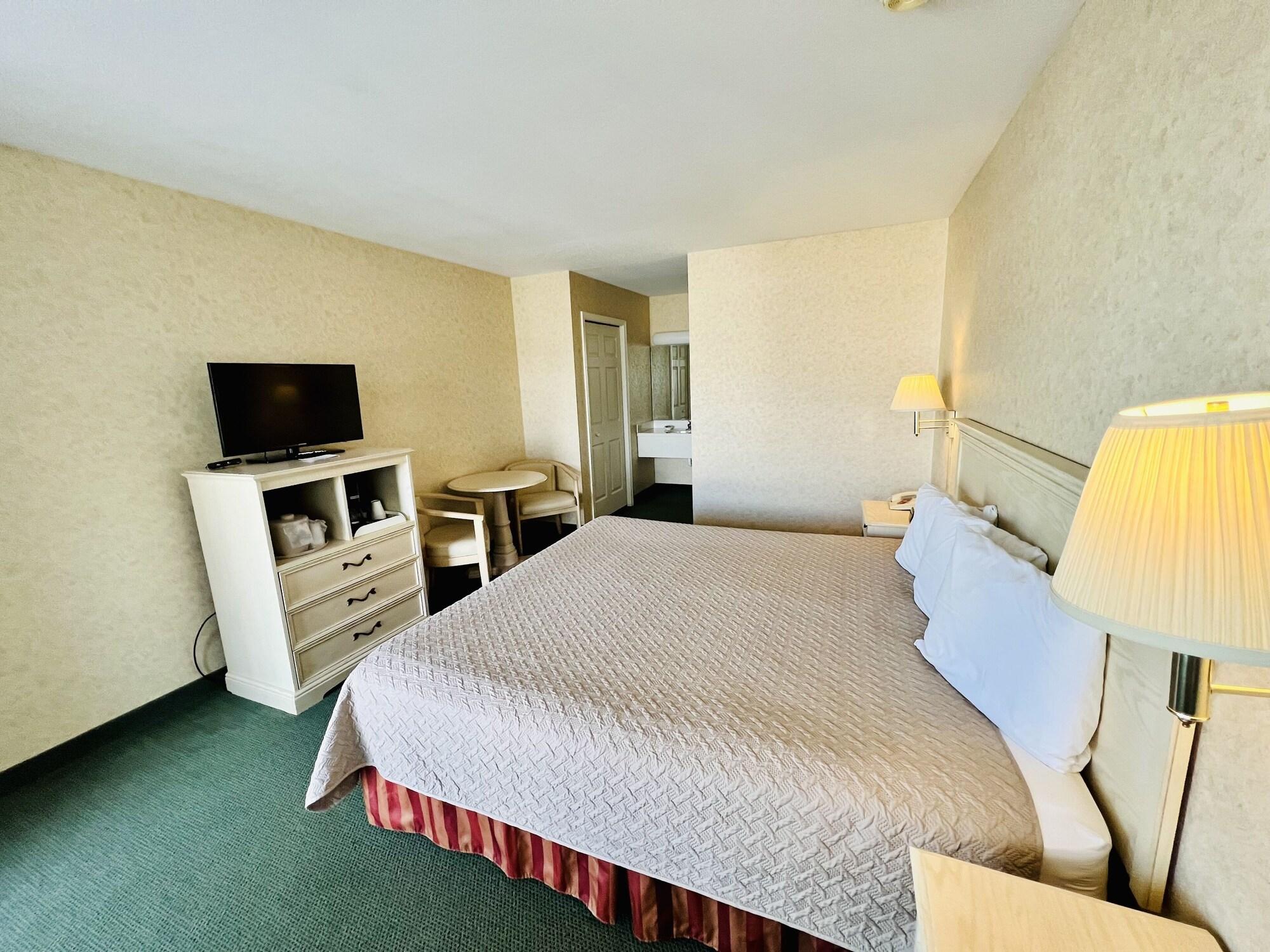 Court Plaza Inn & Suites Of Mackinaw Mackinaw City Buitenkant foto
