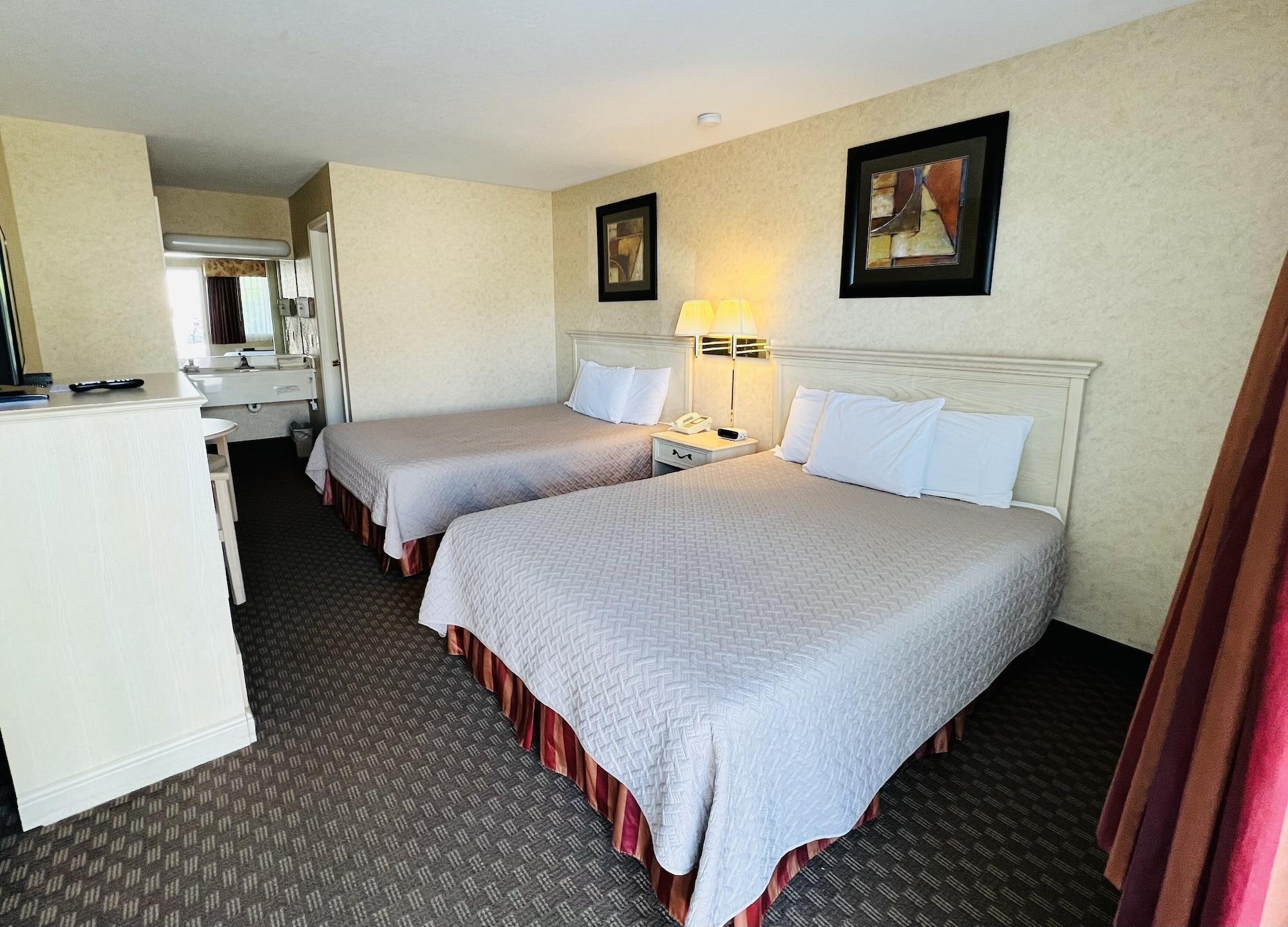 Court Plaza Inn & Suites Of Mackinaw Mackinaw City Buitenkant foto