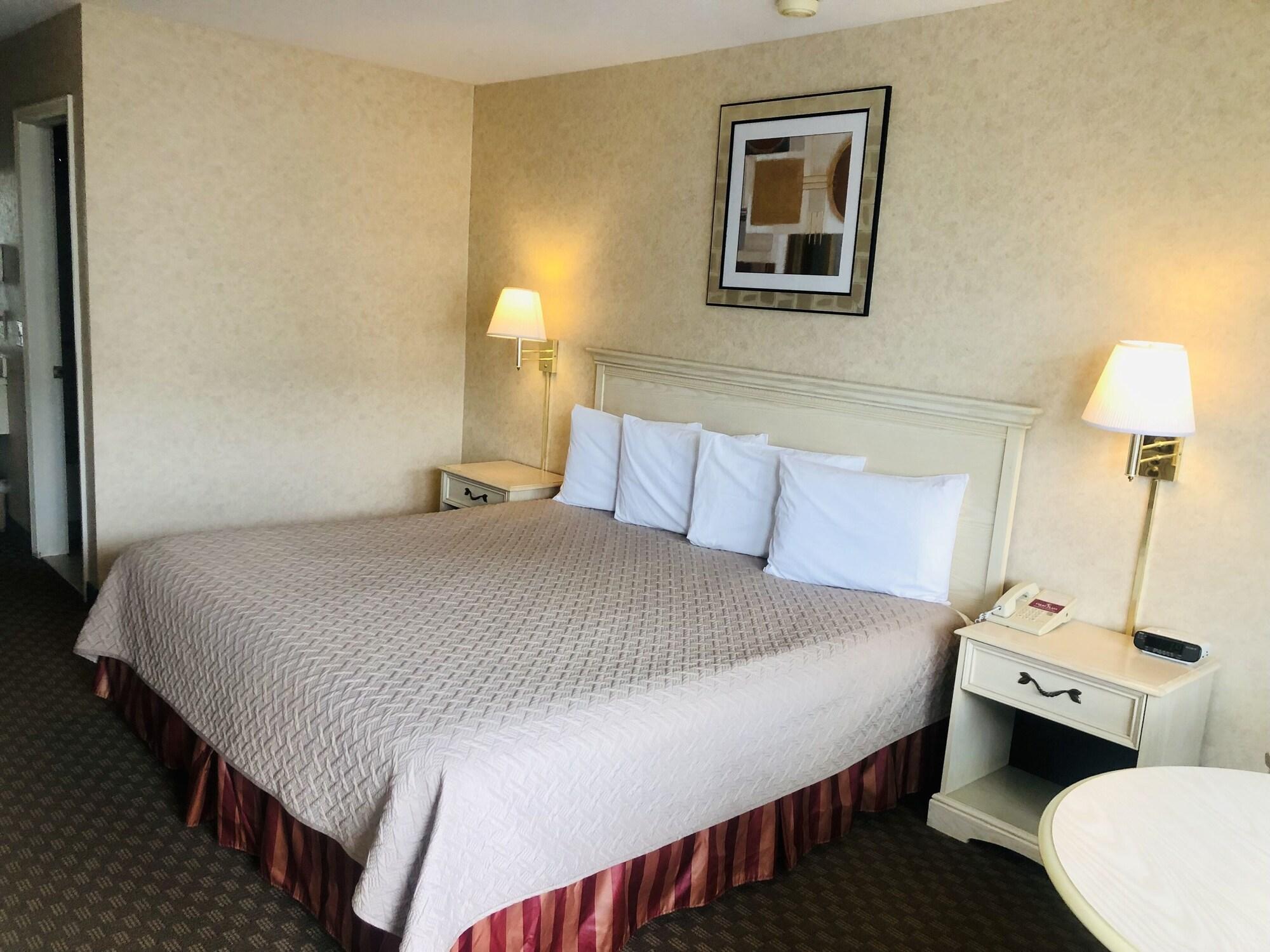 Court Plaza Inn & Suites Of Mackinaw Mackinaw City Buitenkant foto