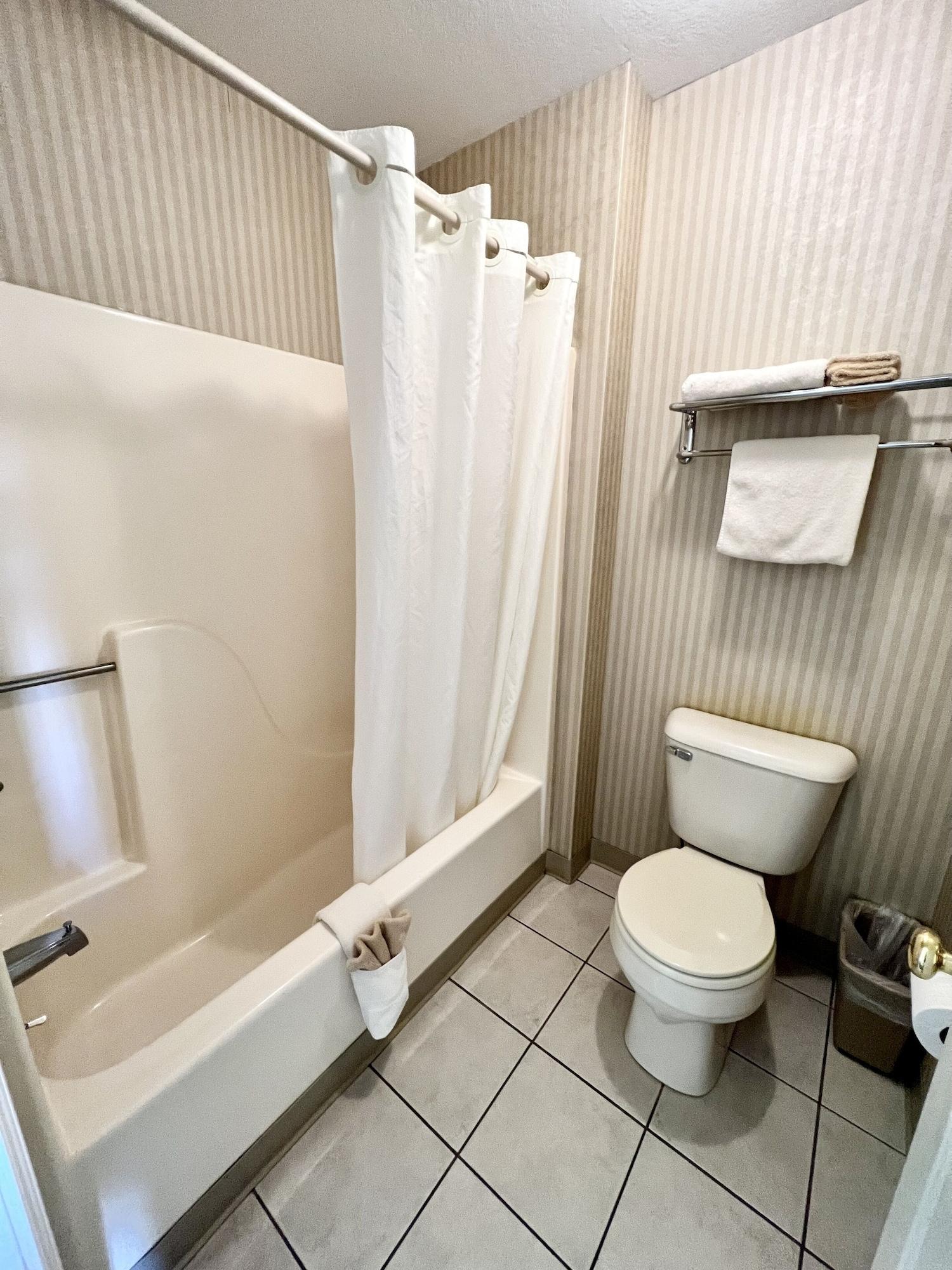 Court Plaza Inn & Suites Of Mackinaw Mackinaw City Buitenkant foto