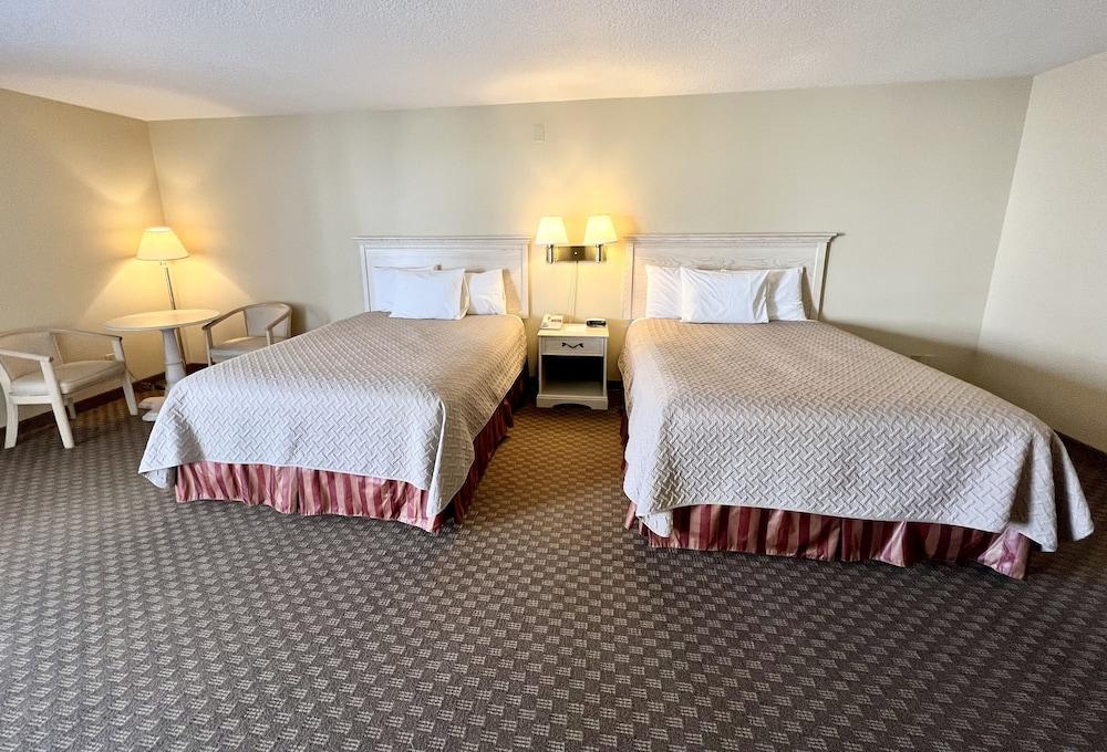 Court Plaza Inn & Suites Of Mackinaw Mackinaw City Buitenkant foto