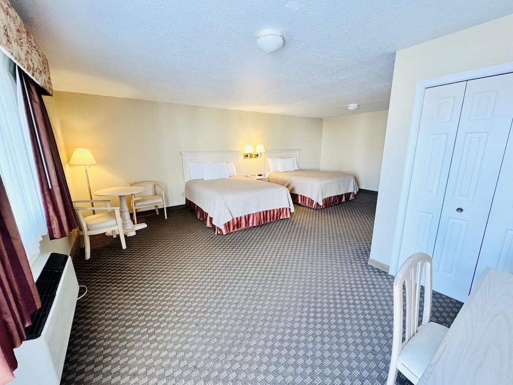 Court Plaza Inn & Suites Of Mackinaw Mackinaw City Buitenkant foto