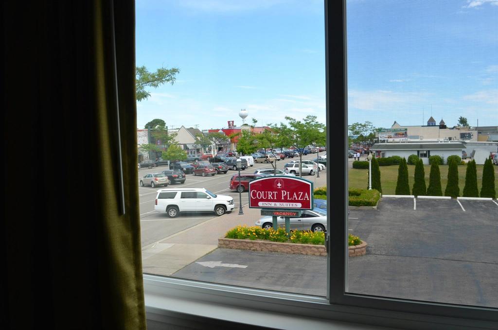 Court Plaza Inn & Suites Of Mackinaw Mackinaw City Buitenkant foto